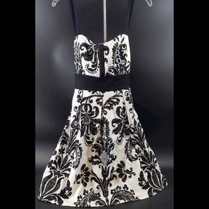 Jodi Kristopher Black/ white Prom Dress /with Hooks-SZ 9 juniors
